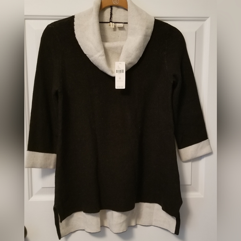 Anthropologie Moth Pullover Black/Ivory Sweater NWT Size XS